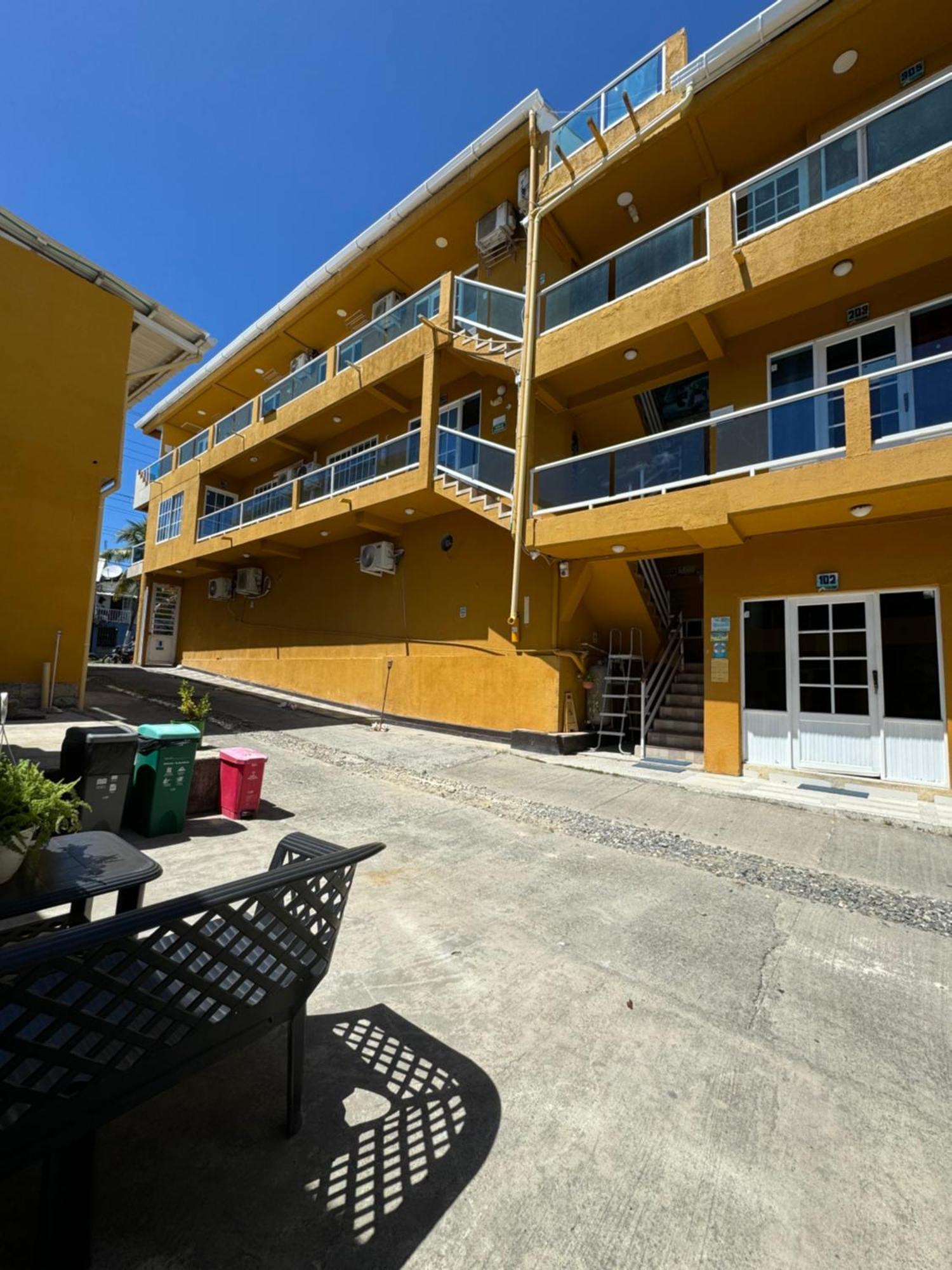 Sea Life Apartamentos En Via Principal Centro Y San Luis San Andres  Ngoại thất bức ảnh