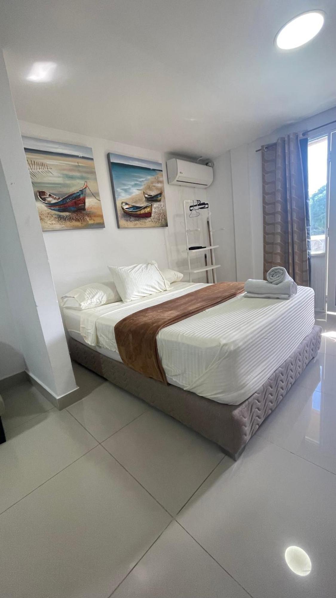 Sea Life Apartamentos En Via Principal Centro Y San Luis San Andres  Ngoại thất bức ảnh