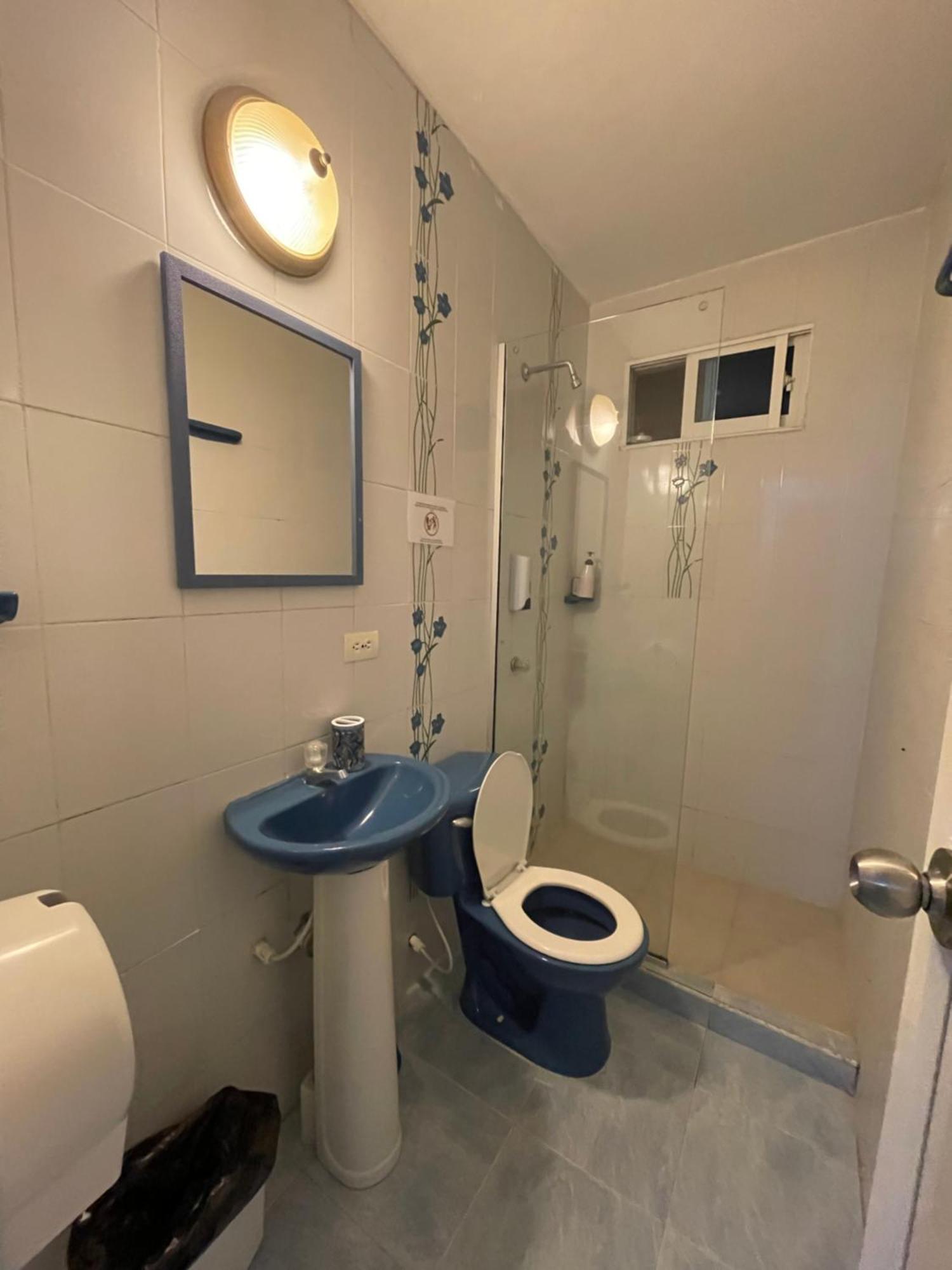 Sea Life Apartamentos En Via Principal Centro Y San Luis San Andres  Ngoại thất bức ảnh